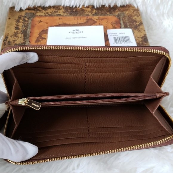 Brand New with Tag Coach Wallet Brown - Picture 4 of 4